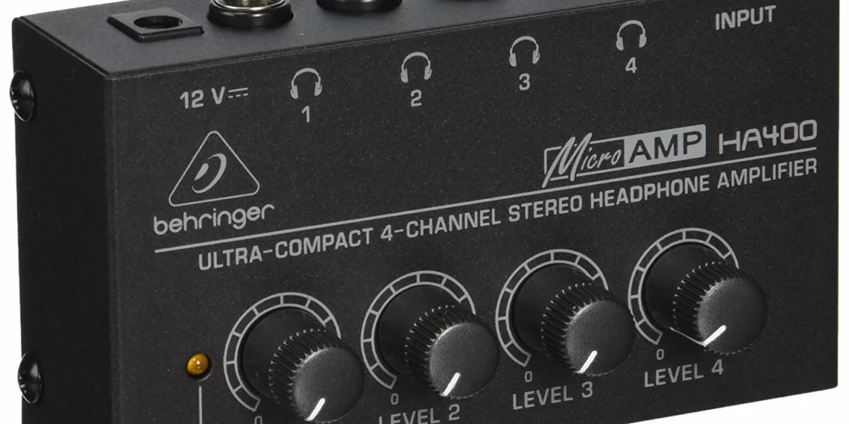 Усилитель для наушников Behringer HA 400